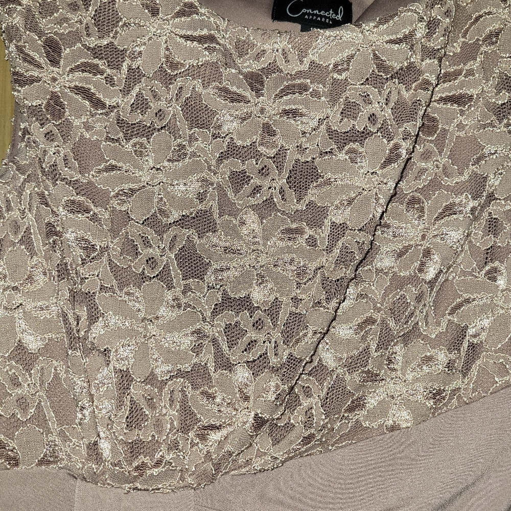 Connected dress, sz 10 mauve, lace, worn once, perfect for MOB or for a wedding